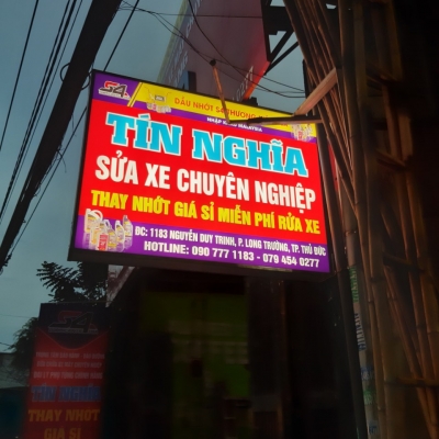 Hộp đèn treo tường